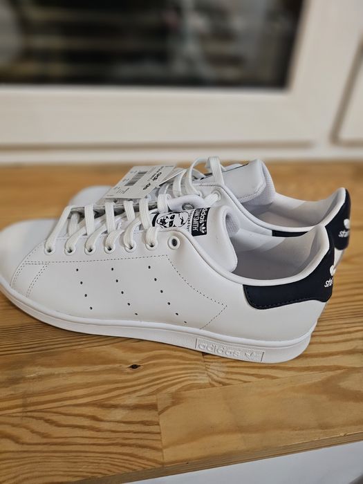 Buty nowe Adidas stan Smith rozm Eu 44 , wkładka 28cm