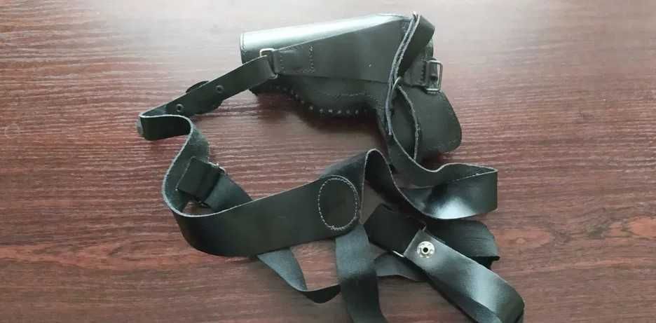 кожаная оперативная кобура (производство ГДР)