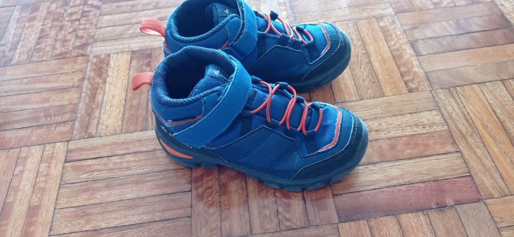 Botas de criança impermeáveis número 28