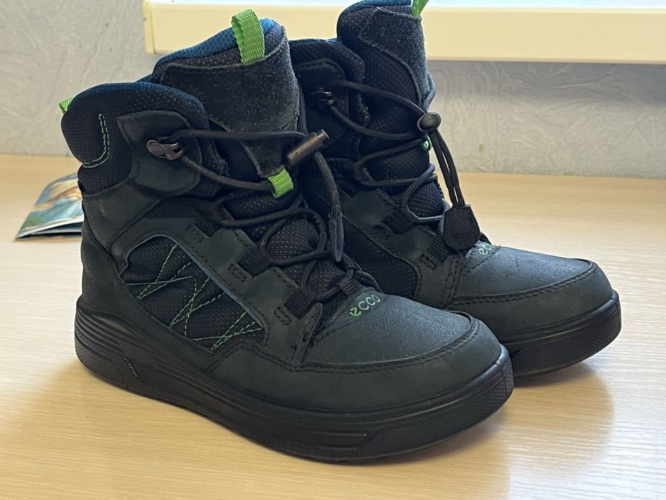 Зимові,теплі, зручні сапожки Ecco, розмір 33