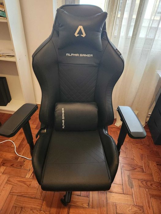 Cadeira Gaming ALPHA GAMER Nysa (Até 150kg - Elevador a gás Classe 4 - Preto)