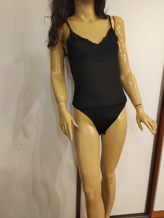 Czarne body Sinsay XS S koronka ramiączka regulowane