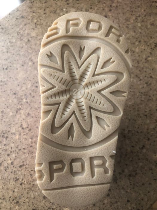 Продам детские угги