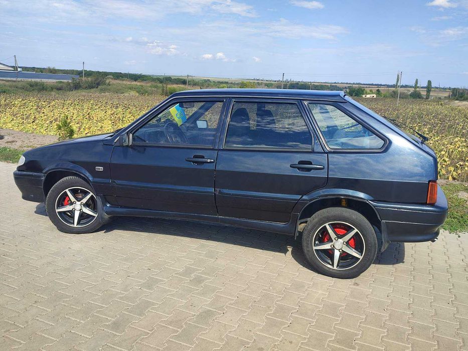 Автомобіль ВАЗ-2114