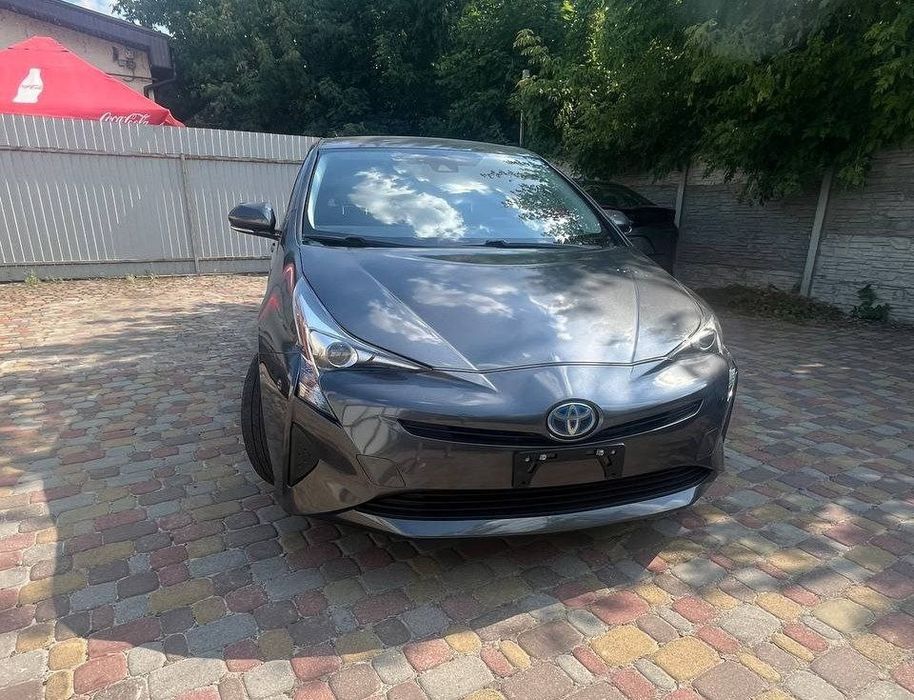 Аренда Toyota Prius 2016