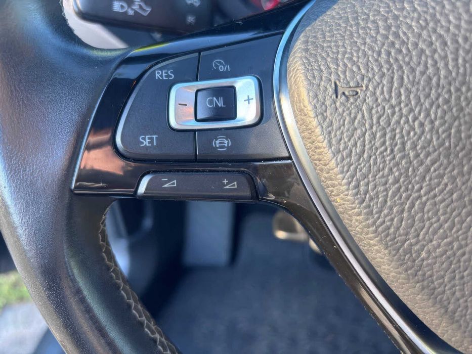 Volkswagen Jetta R-Line      2019