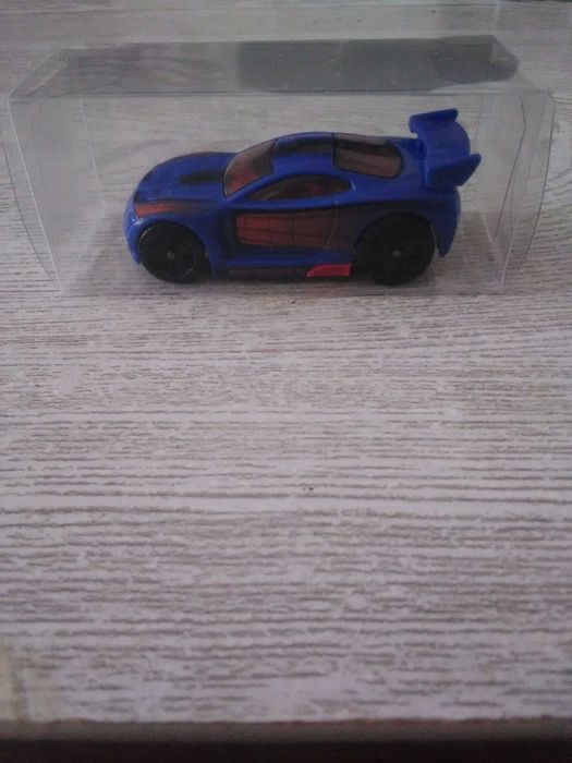 Vendo Hot Wheels DC Comics e Marvel