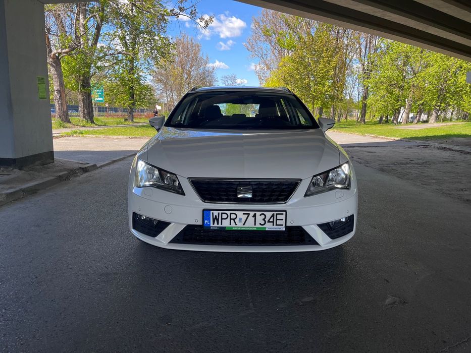 Seat Leon salon Polska FV23%