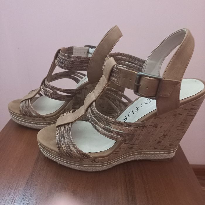 Босоножки Bodyflirt