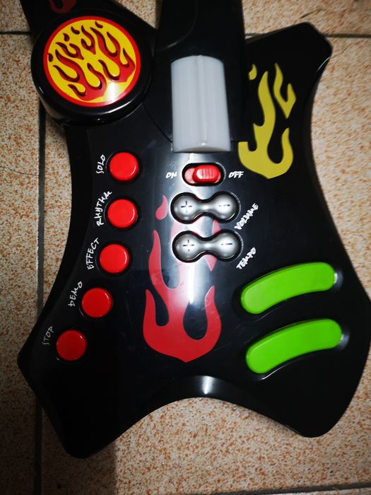 Guitarra com vários sons