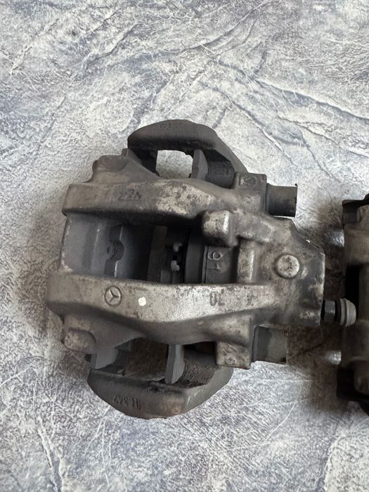 Суппорта w211 4 поршя перед и 2 поршня задние