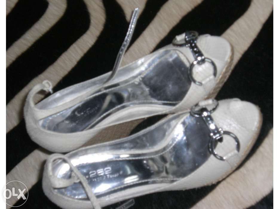 Sandálias Cunha Novas