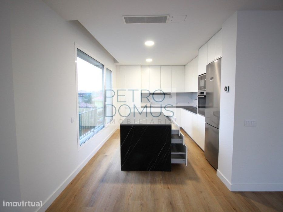 Apartamento T3 Duplex No Centro De Leiria