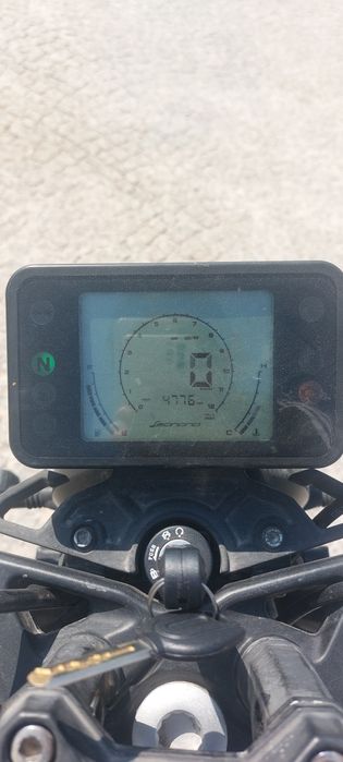 Benelli Leoncino 125