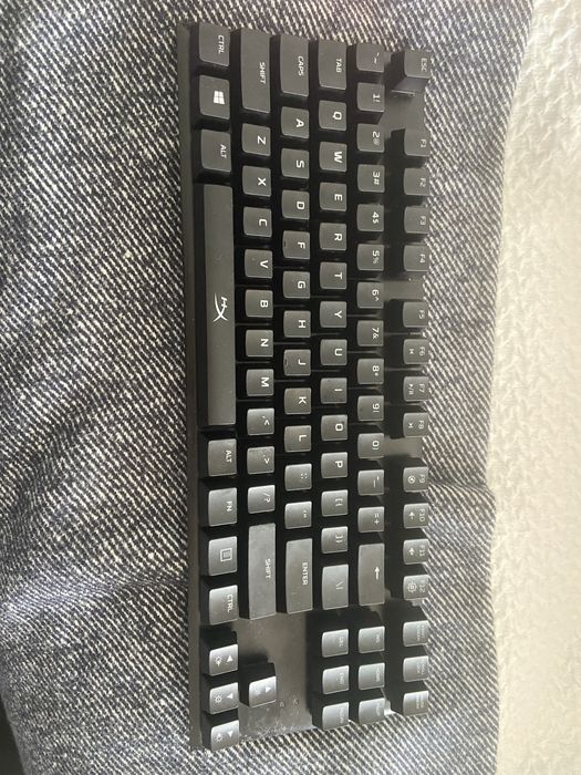 teclado hyper x alloy fps pro