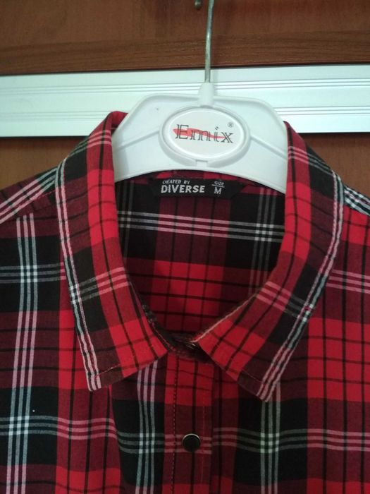 Sprzedam Koszulę w kratę Diverse
