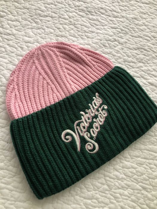 Victoria's Secret czapka z logo
