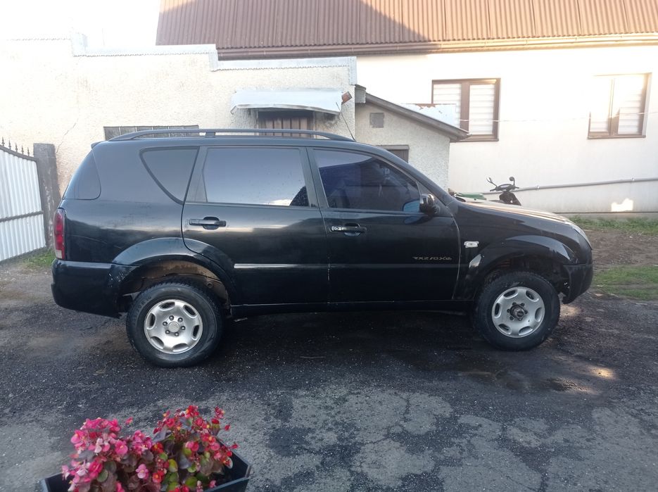 Продам Сангйонг Рекстон 4х4 коробка автомат