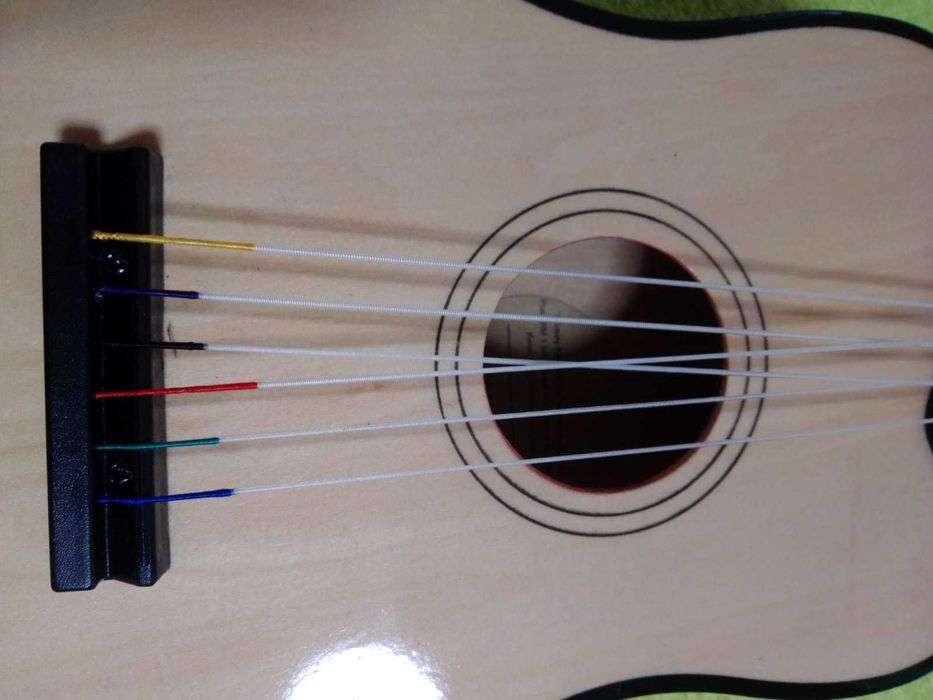 Viola/guitarra (viola pequena)