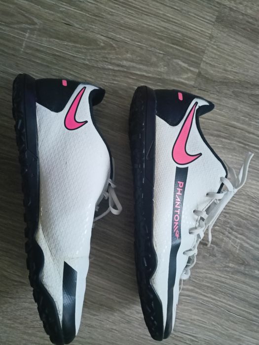 Halówki Nike r.37 Unisex