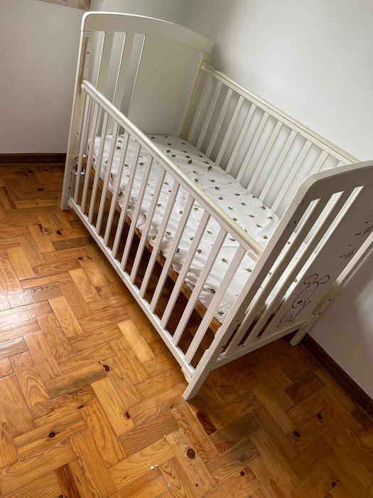 Berço com lateral ajustável ergonómico Zippy