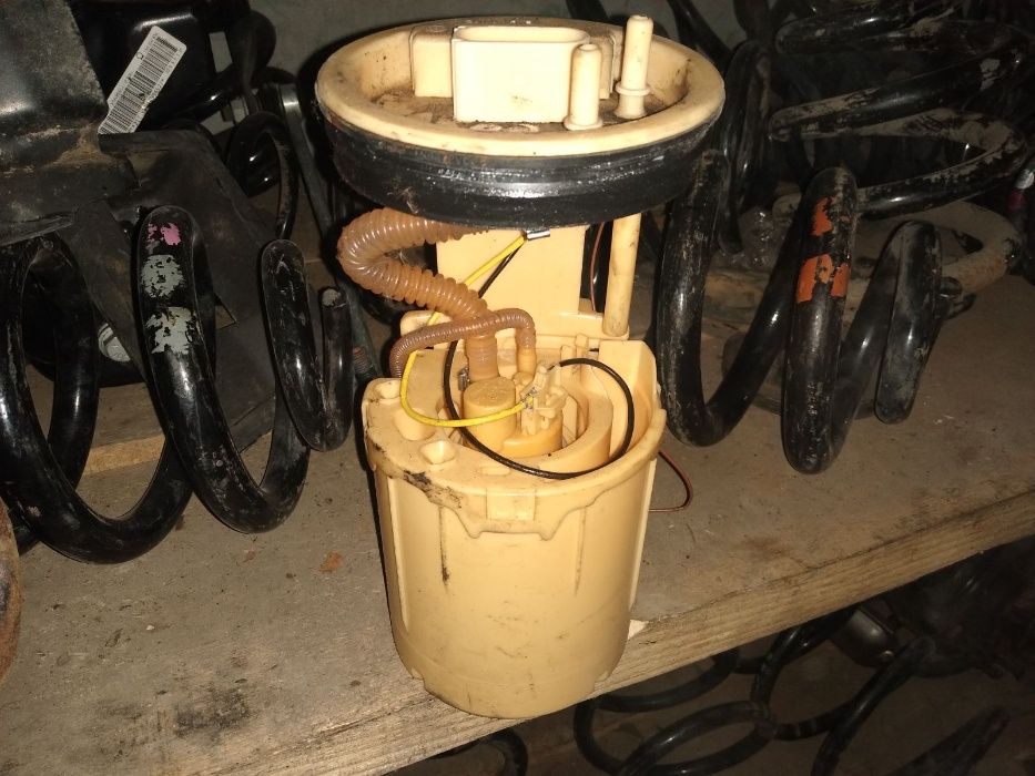 Паливний насос Т5 насос в бак 1,9 2,5 2,0 TDI