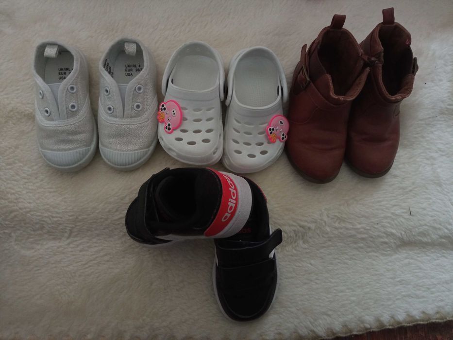 Vendo Calçado criança como novo
