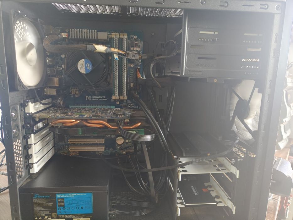 Komputer stacjonarny SSD  za drobne