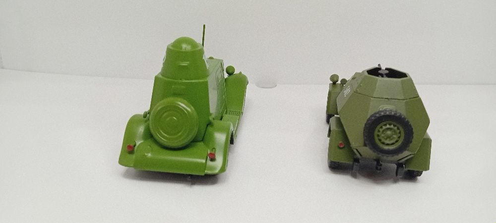 Miniaturas 1/43 (7€ cada)