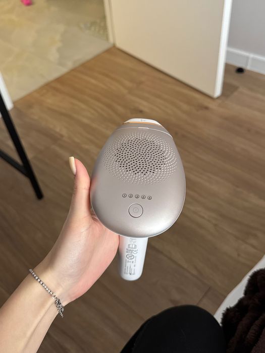 Фотоепілятор Philips Lumea