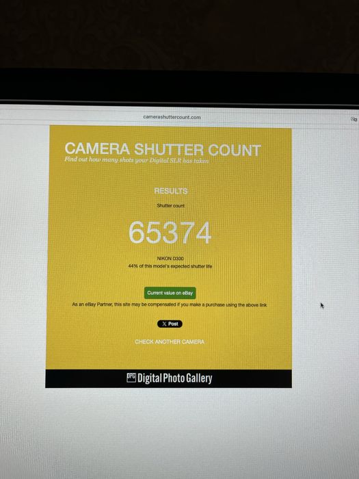 Nikon D300 в гарному стані