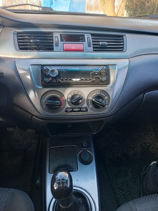 Продам мітсубісі лансер 1,6 газ бензин