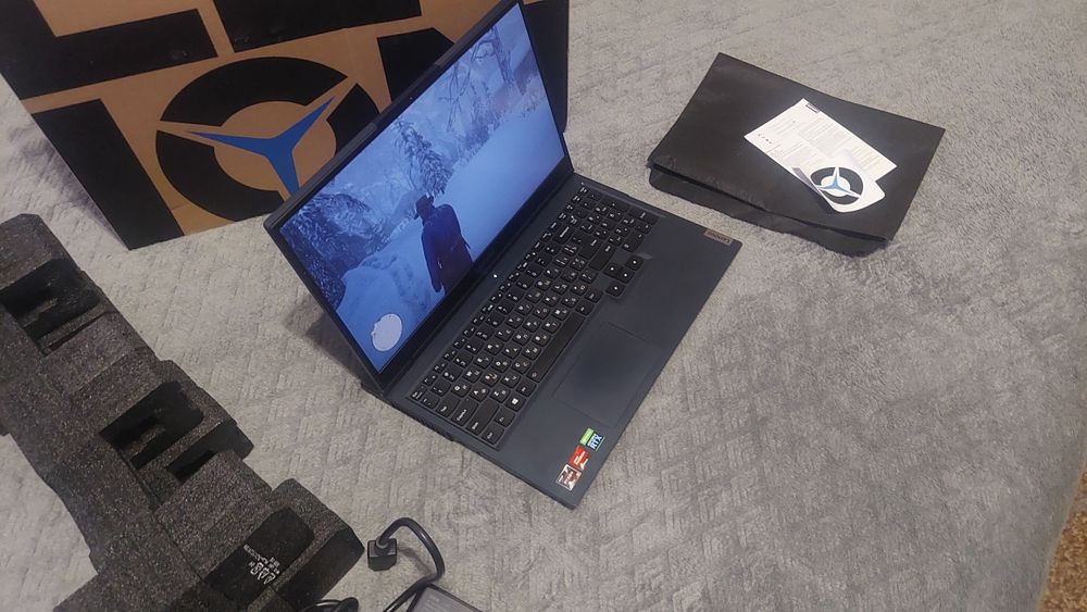 Lenovo legion 5 RTX3050 15.6" FHD IPS 165H