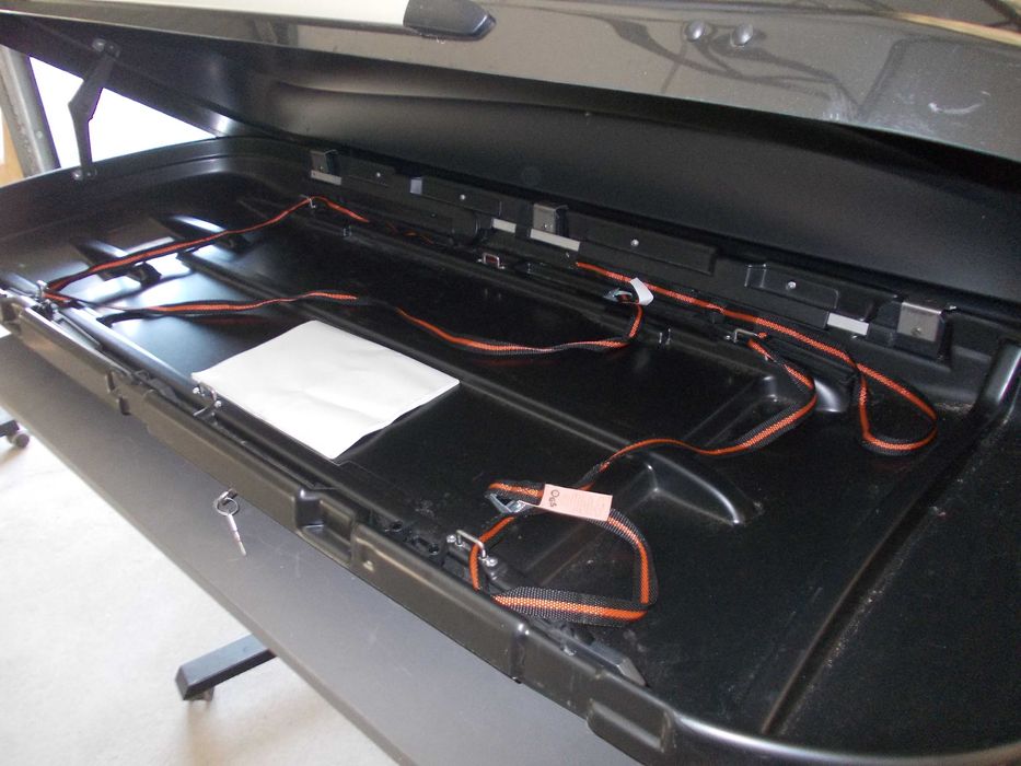 Box dachowy Mercedes Benz 400l (005)
