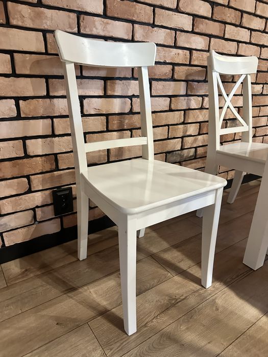 Rozkladany stół + 6 krzeseł (+1)