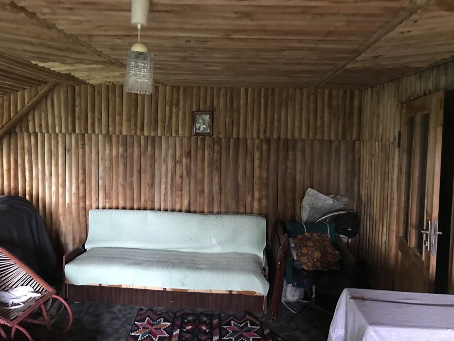 Ділянка з будинком