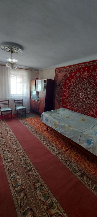 Ліски (ЖДП) за ринком Івушка