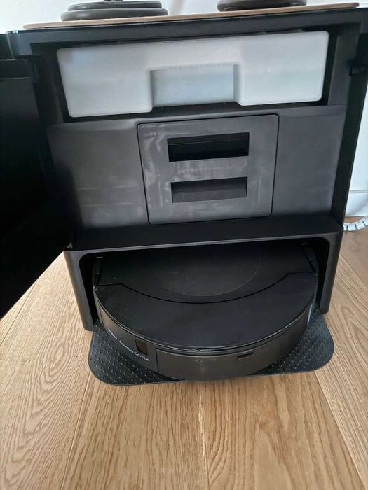 iRobot Roomba Combo j9+, Aspirador com estação de aspiração