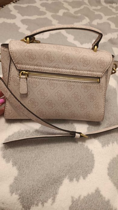 Torebka Guess kuferek