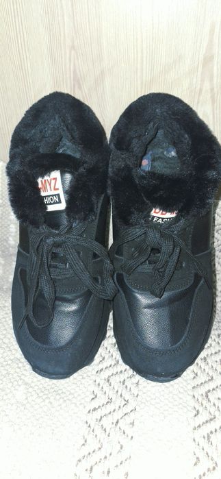 Гарні зимові жіночі кросівки 37р 24см