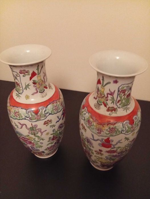 2 jarras fabricadas em Macau