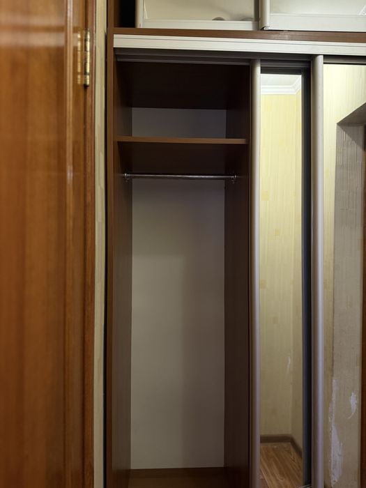 Продам Шафу-купе з кутовими полицями | Миколаїв