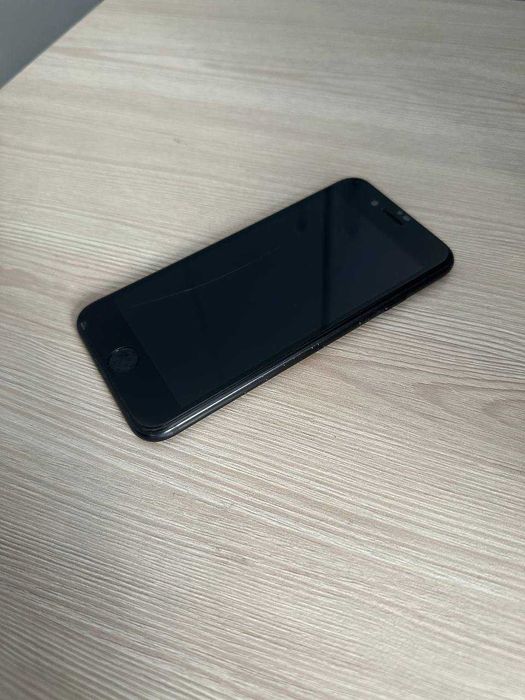 Продаю iPhone 7 на 128 GB в ГАРНОМУ СТАНІ