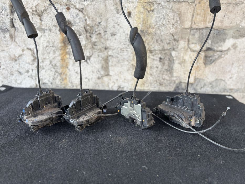 Renault Megane 3 Меган 3 Scenic 3 Замок дверей ручка дверей