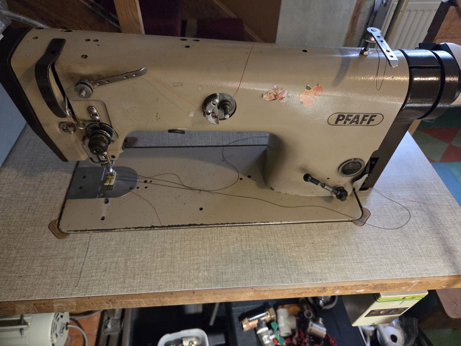 Швейна промислова машина Pfaff