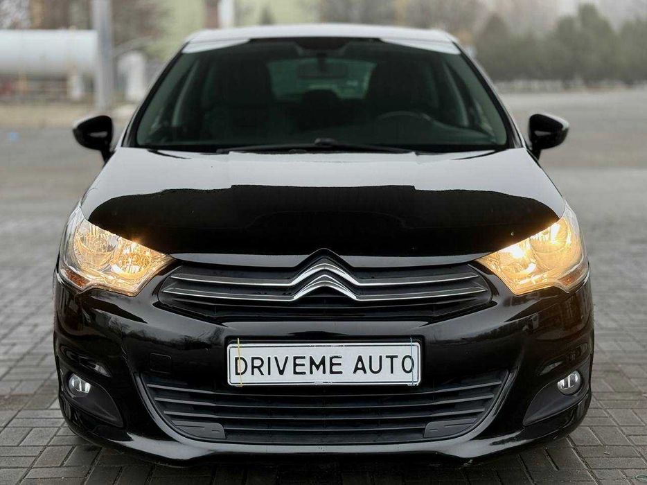 Citroen C4 Official 2011