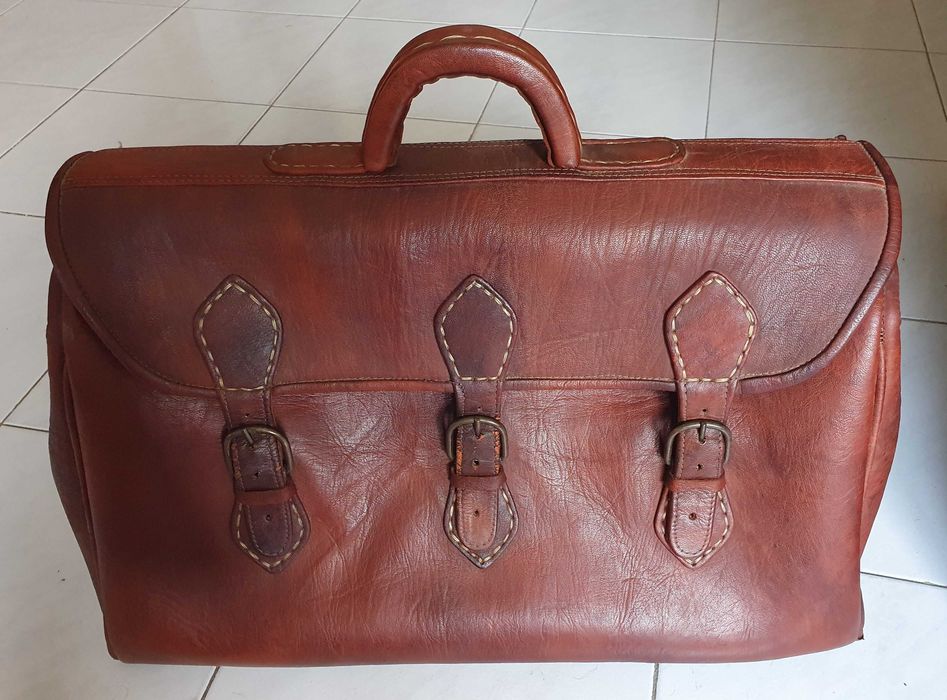 Mala / Saco artesanal em pele / couro / cabedal, de formato grande