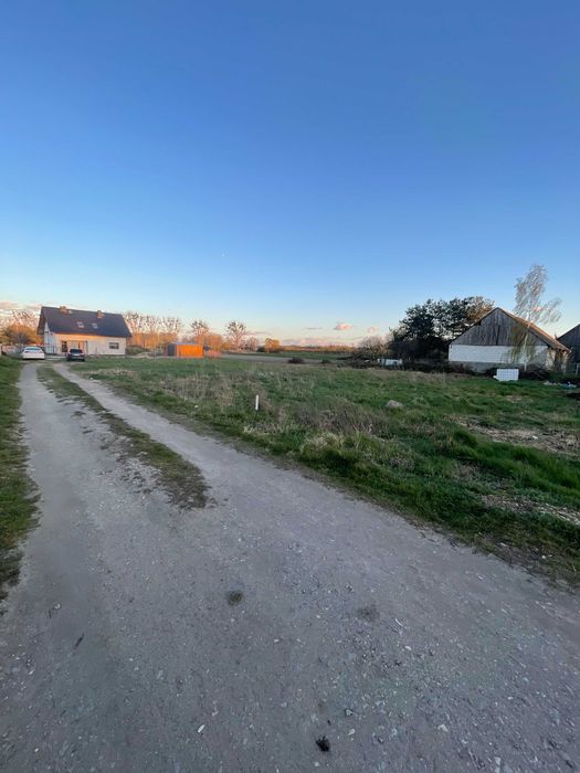 Działka 12 arów w spokojnej okolicy – Kobylice | Idealna pod dom!