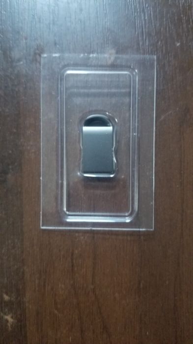 Горячие песни 80-90 на флешке. Флешка с музыкой от 8 гб