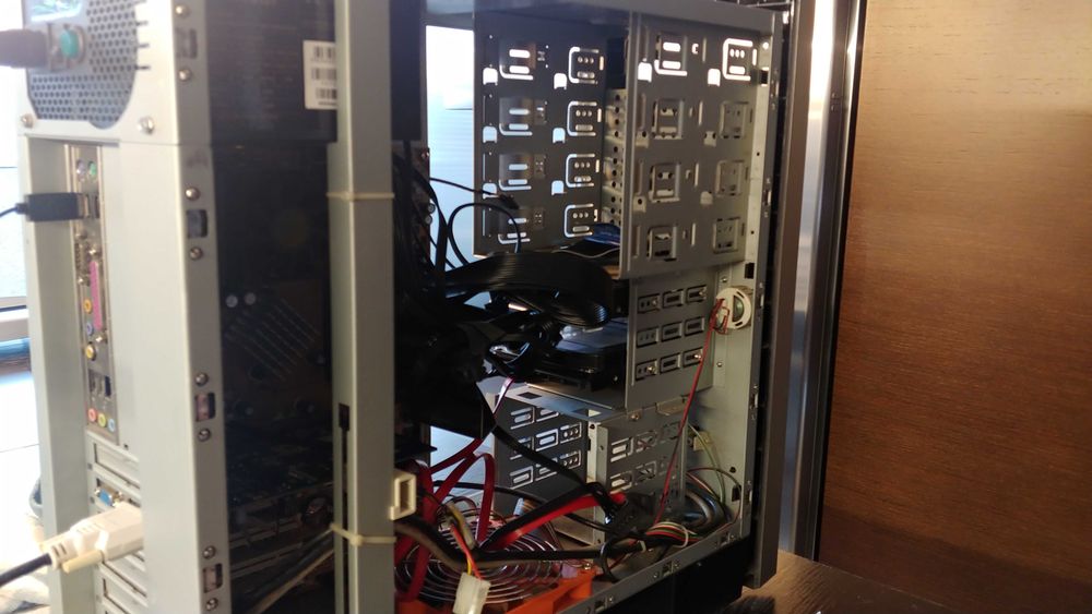 Caixa ATX Nexus com isolamento acústico